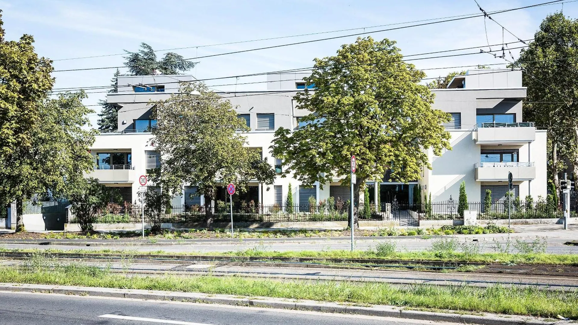 Au-Villen Feudenheim S6, Penthouse Maisonette 2-4P Mannheim 0*,  Germany